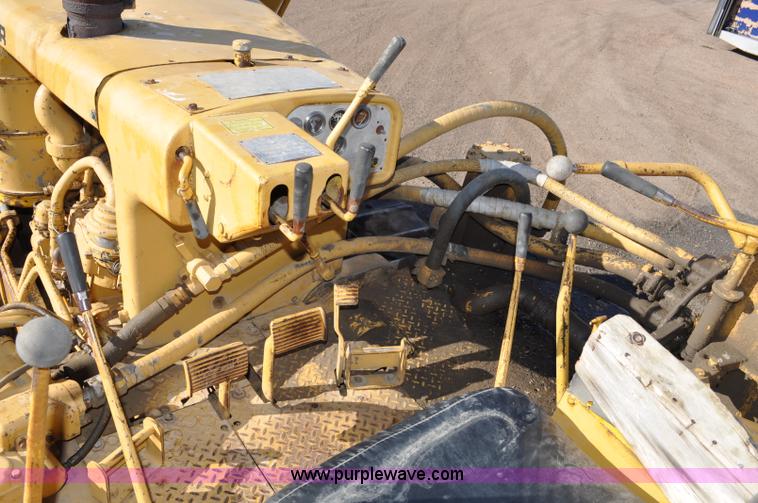 image for item C3395 1959 Caterpillar D8H dozer