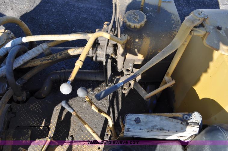 image for item C3395 1959 Caterpillar D8H dozer