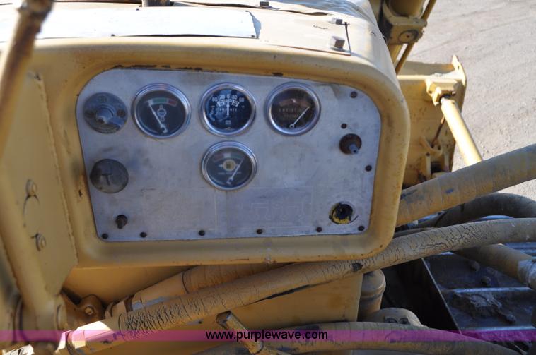 image for item C3395 1959 Caterpillar D8H dozer
