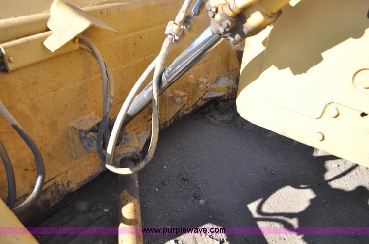 image for item C3395 1959 Caterpillar D8H dozer