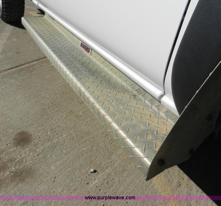 image for item A3906 2003 Chevrolet Silverado 2500HD utility truck