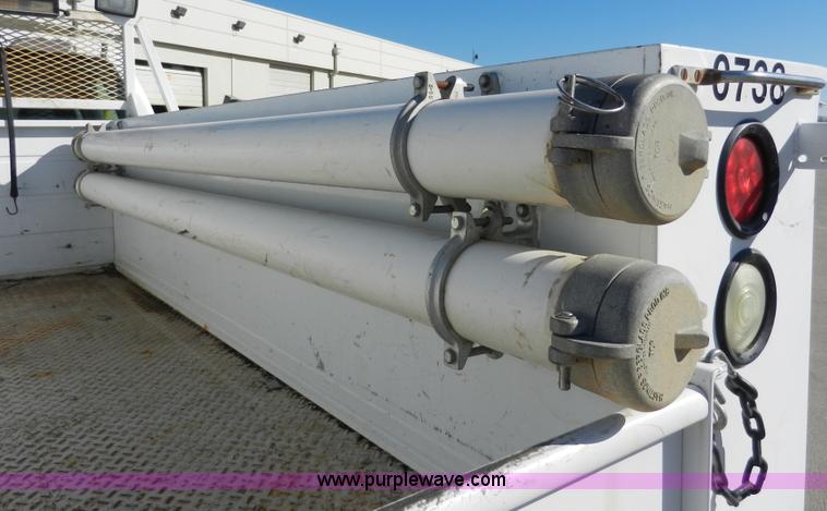 image for item A3906 2003 Chevrolet Silverado 2500HD utility truck