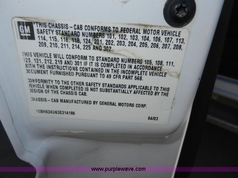 image for item A3906 2003 Chevrolet Silverado 2500HD utility truck