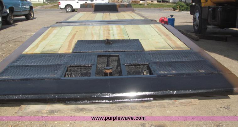 image for item B5273 1985 Trail-Eze triple axle lowboy trailer