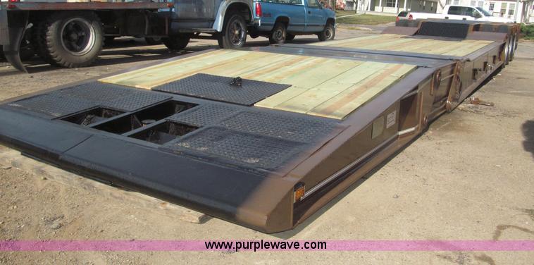 image for item B5273 1985 Trail-Eze triple axle lowboy trailer