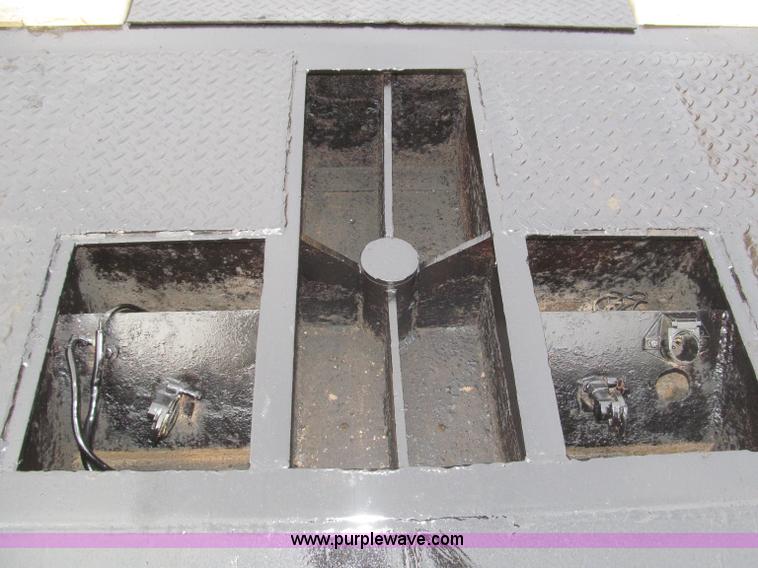 image for item B5273 1985 Trail-Eze triple axle lowboy trailer