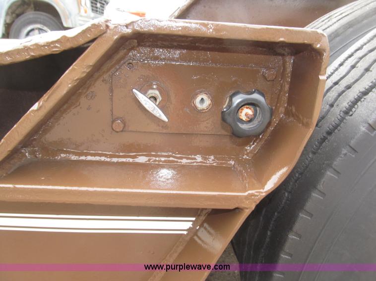 image for item B5273 1985 Trail-Eze triple axle lowboy trailer