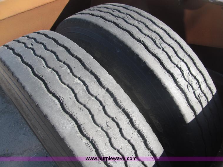 image for item B5273 1985 Trail-Eze triple axle lowboy trailer