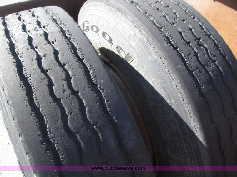 image for item B5273 1985 Trail-Eze triple axle lowboy trailer