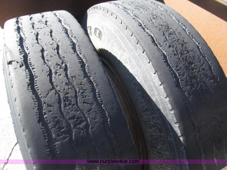 image for item B5273 1985 Trail-Eze triple axle lowboy trailer