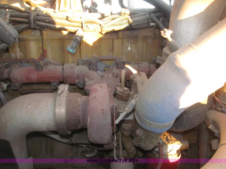 image for item B5333 2000 Freightliner Altec 50' boom truck