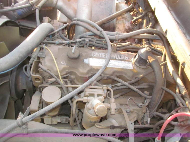 image for item B5333 2000 Freightliner Altec 50' boom truck