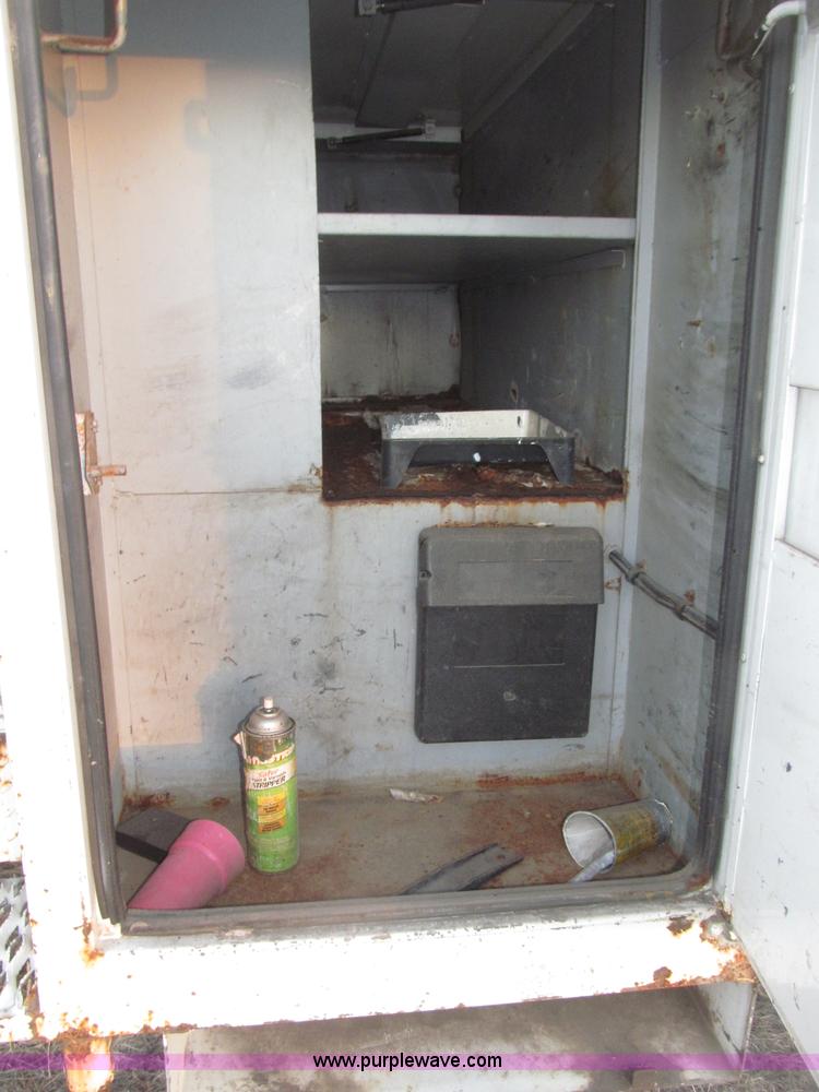 image for item B5333 2000 Freightliner Altec 50' boom truck