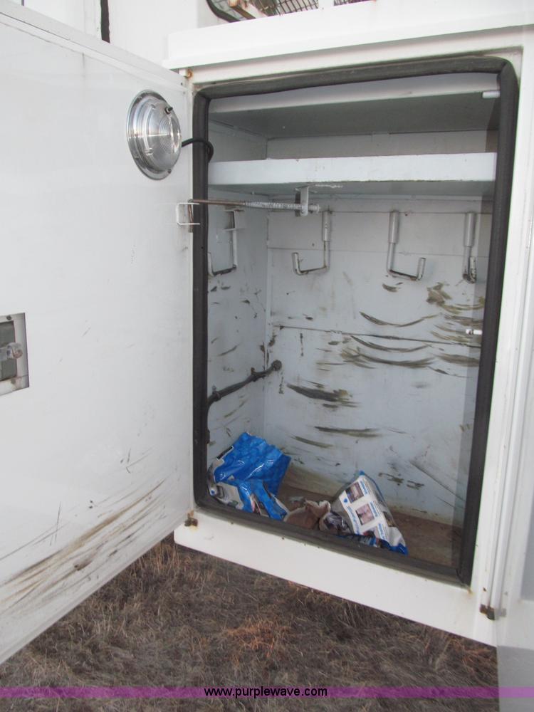 image for item B5333 2000 Freightliner Altec 50' boom truck