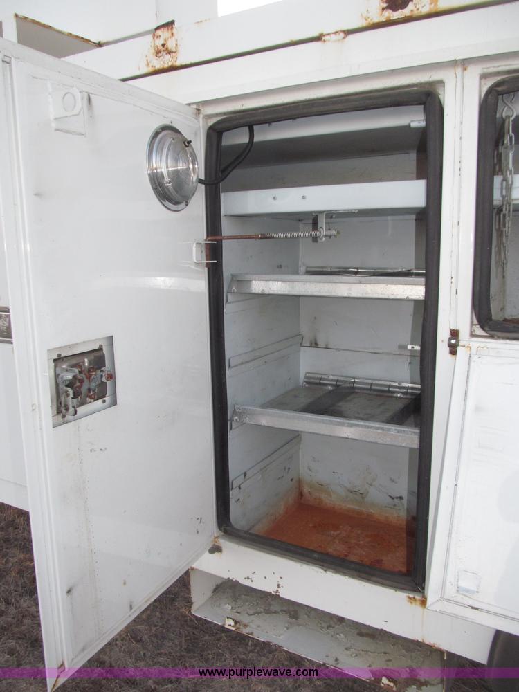 image for item B5333 2000 Freightliner Altec 50' boom truck