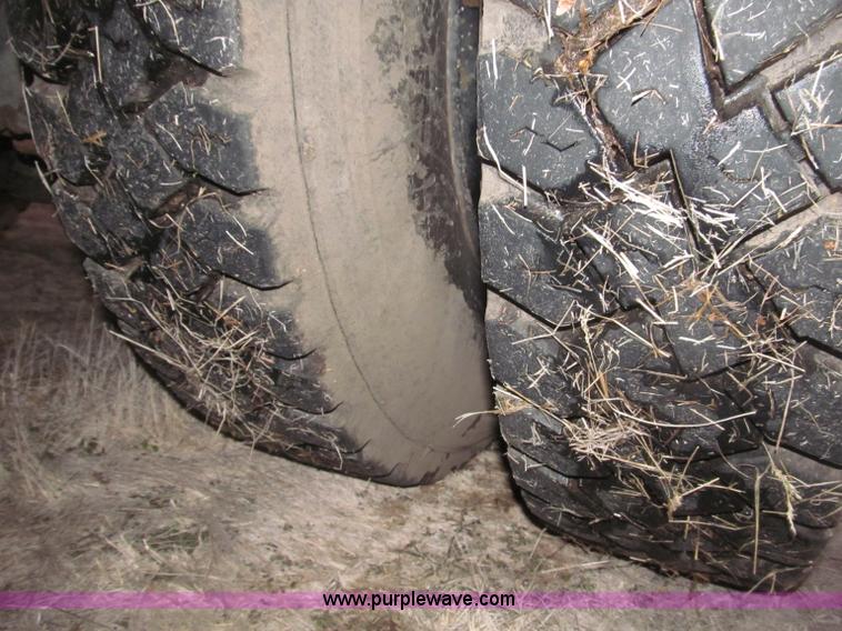 image for item B5333 2000 Freightliner Altec 50' boom truck