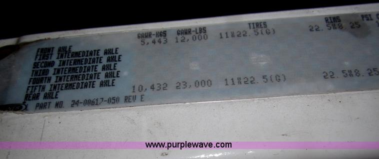 image for item B5333 2000 Freightliner Altec 50' boom truck