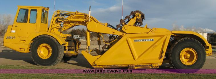 image for item B8408 1974 John Deere 860A scraper