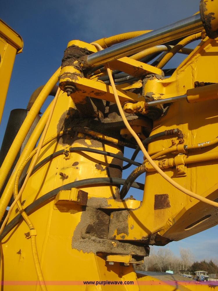 image for item B8408 1974 John Deere 860A scraper