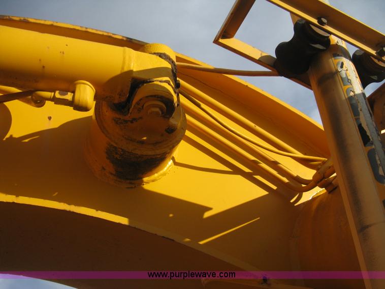 image for item B8408 1974 John Deere 860A scraper