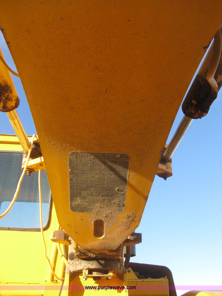 image for item B8408 1974 John Deere 860A scraper