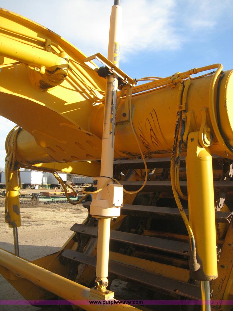 image for item B8408 1974 John Deere 860A scraper