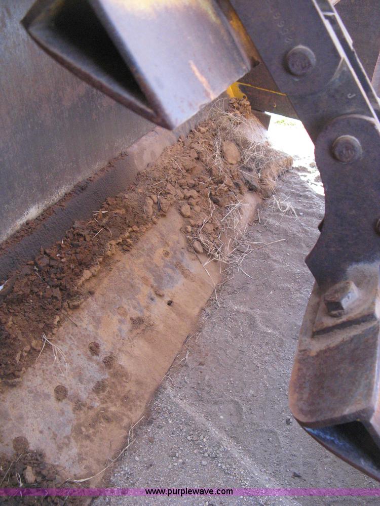 image for item B8408 1974 John Deere 860A scraper