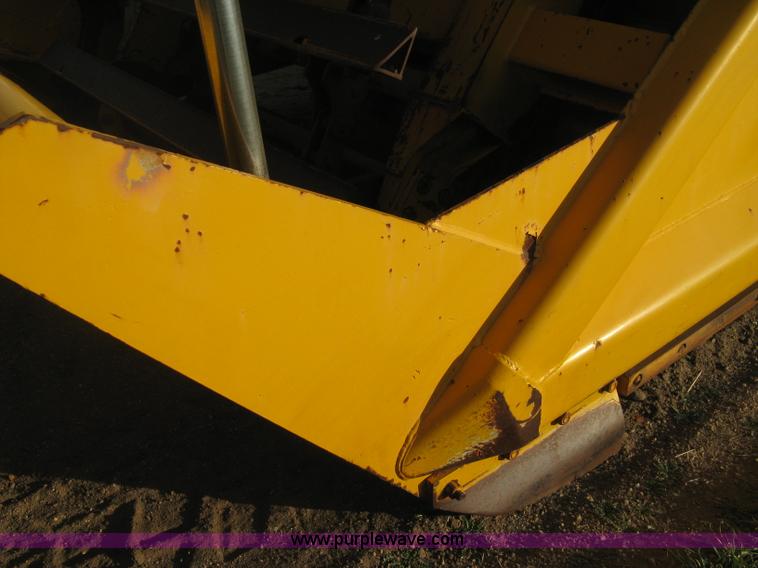 image for item B8408 1974 John Deere 860A scraper