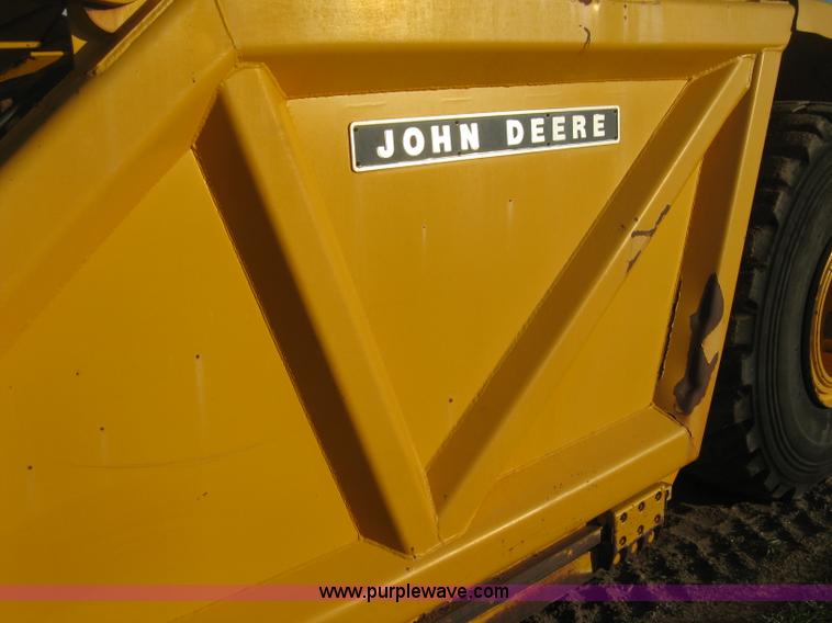 image for item B8408 1974 John Deere 860A scraper