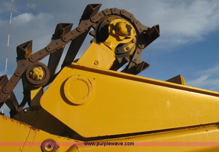 image for item B8408 1974 John Deere 860A scraper