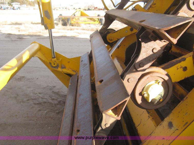 image for item B8408 1974 John Deere 860A scraper