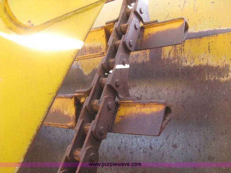 image for item B8408 1974 John Deere 860A scraper