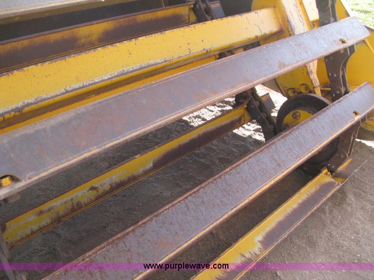 image for item B8408 1974 John Deere 860A scraper