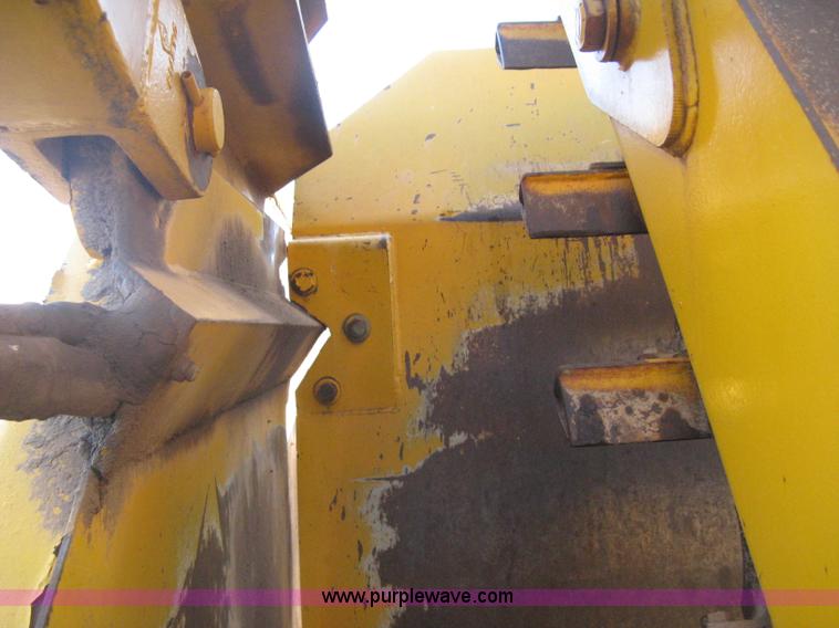 image for item B8408 1974 John Deere 860A scraper