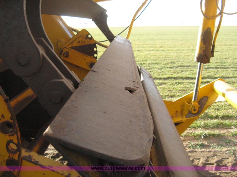 image for item B8408 1974 John Deere 860A scraper