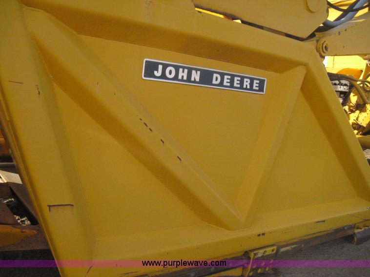 image for item B8408 1974 John Deere 860A scraper