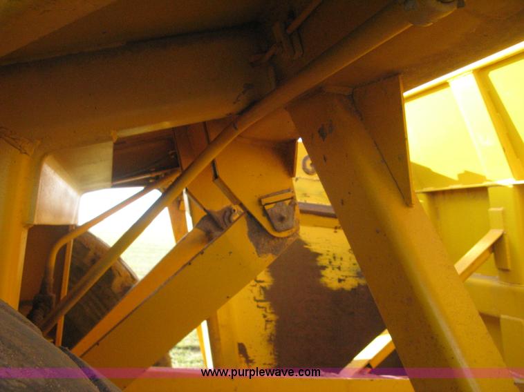 image for item B8408 1974 John Deere 860A scraper