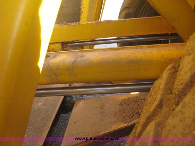 image for item B8408 1974 John Deere 860A scraper