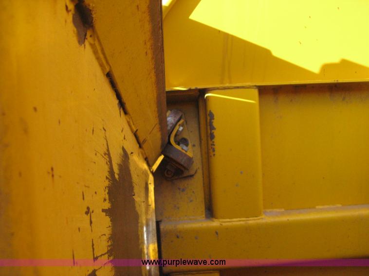 image for item B8408 1974 John Deere 860A scraper