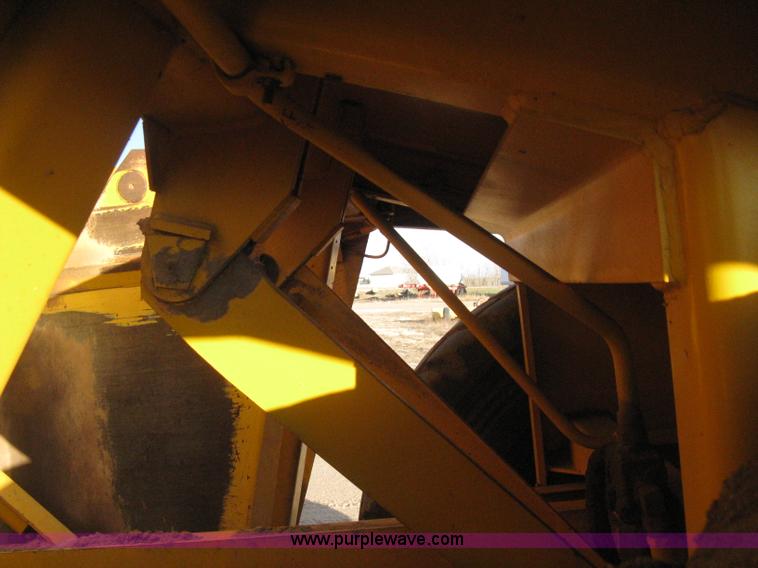 image for item B8408 1974 John Deere 860A scraper