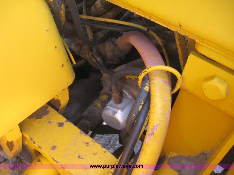 image for item B8408 1974 John Deere 860A scraper