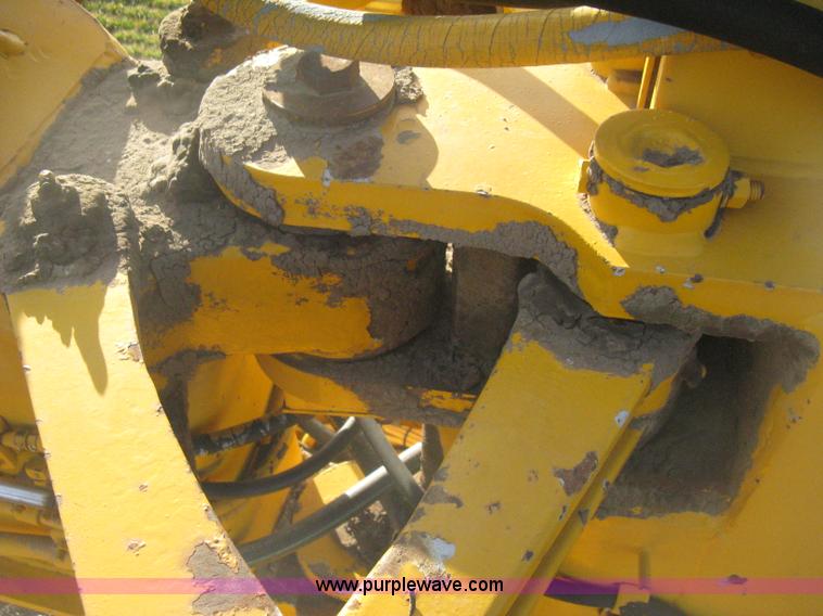 image for item B8408 1974 John Deere 860A scraper