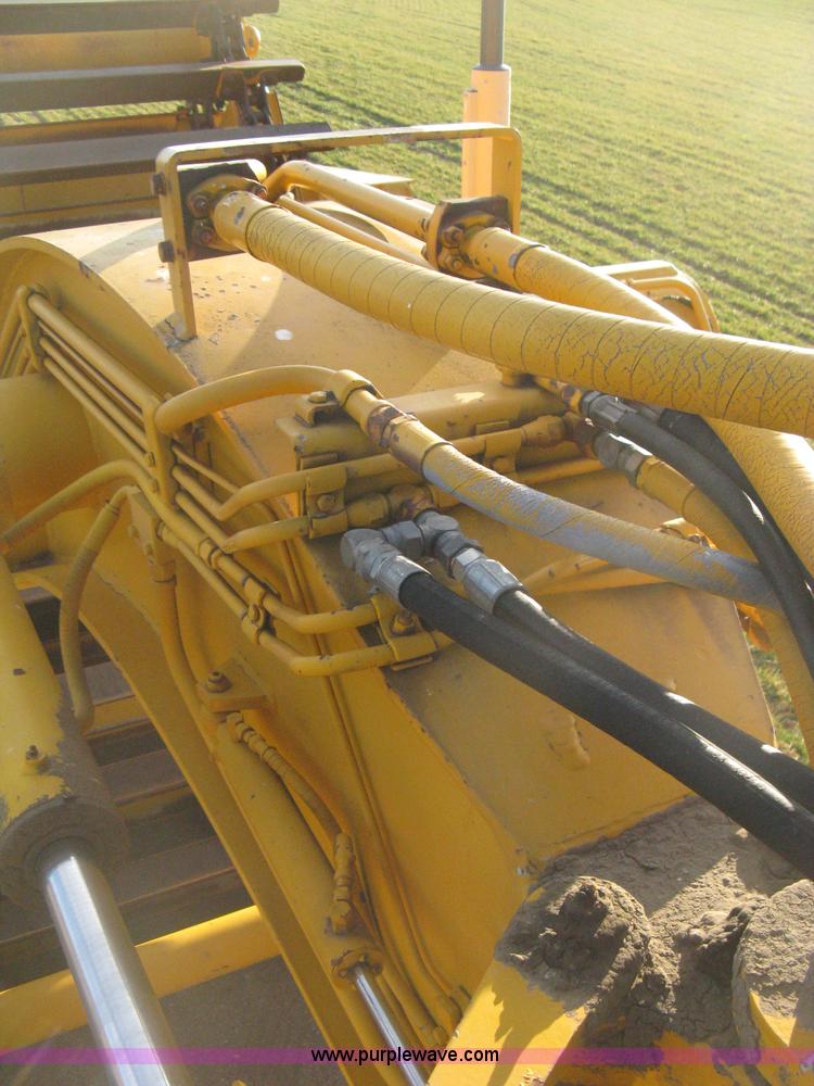 image for item B8408 1974 John Deere 860A scraper