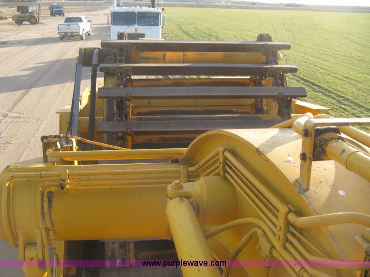 image for item B8408 1974 John Deere 860A scraper