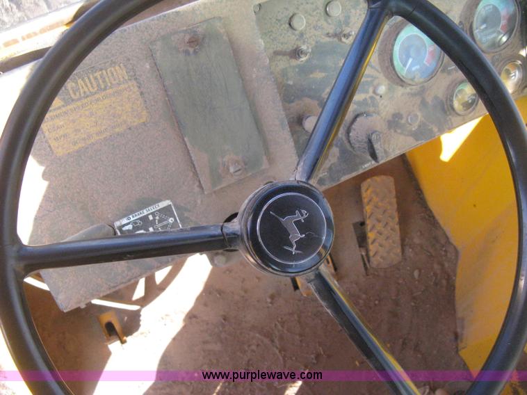 image for item B8408 1974 John Deere 860A scraper