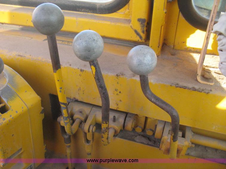 image for item B8408 1974 John Deere 860A scraper