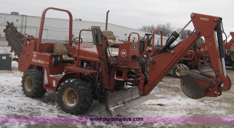 image for item E3003 2001 Ditch Witch 5110 trencher