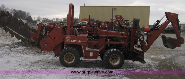image for item E3003 2001 Ditch Witch 5110 trencher
