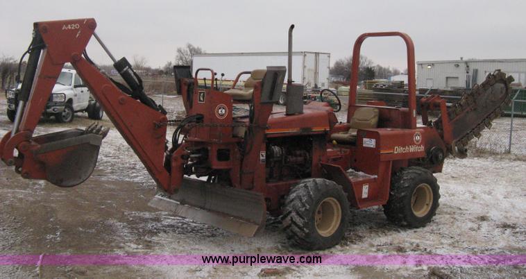 image for item E3003 2001 Ditch Witch 5110 trencher