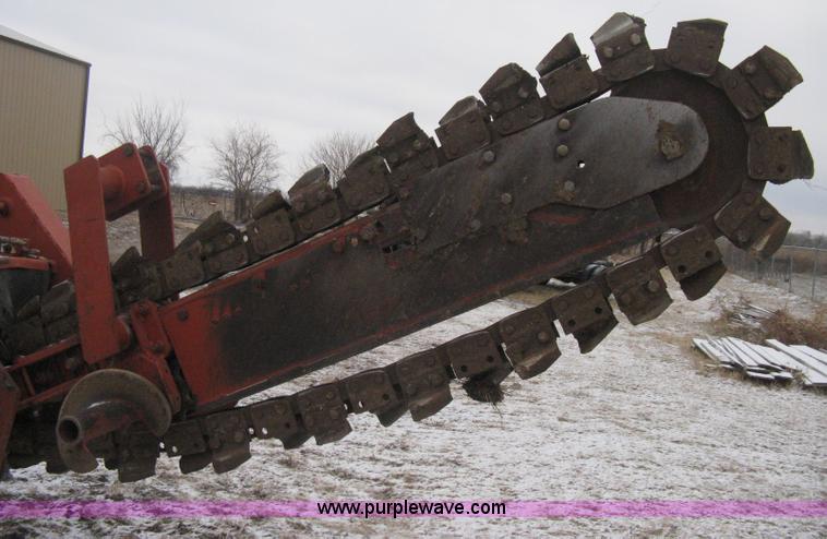 image for item E3003 2001 Ditch Witch 5110 trencher